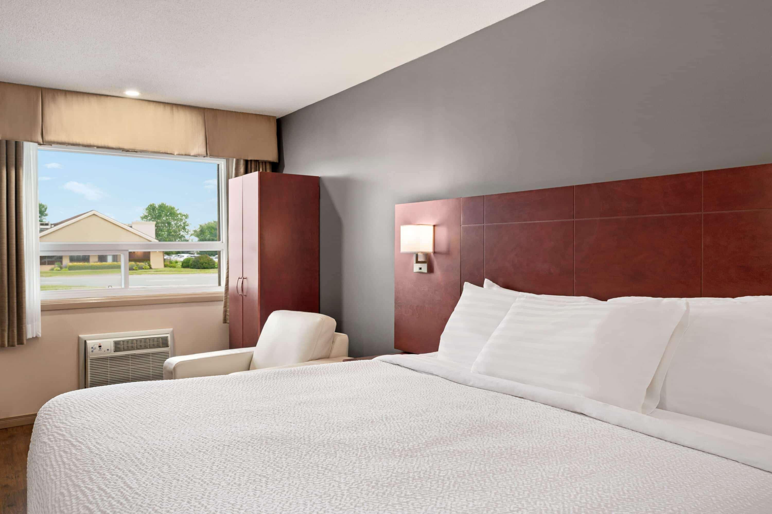 Days Inn By Wyndham Fredericton Exterior photo