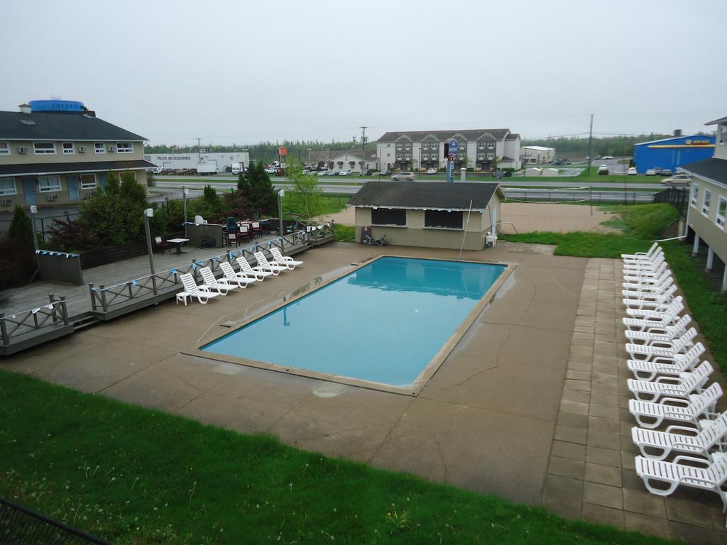 Days Inn By Wyndham Fredericton Exterior photo